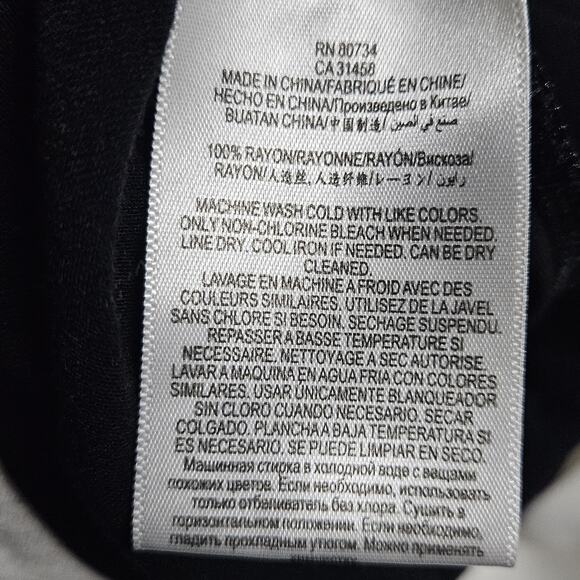 BCBGMAXAZRIA Asymmetrical Hem Long Sleeve Top Size XS - Picture 4 of 5